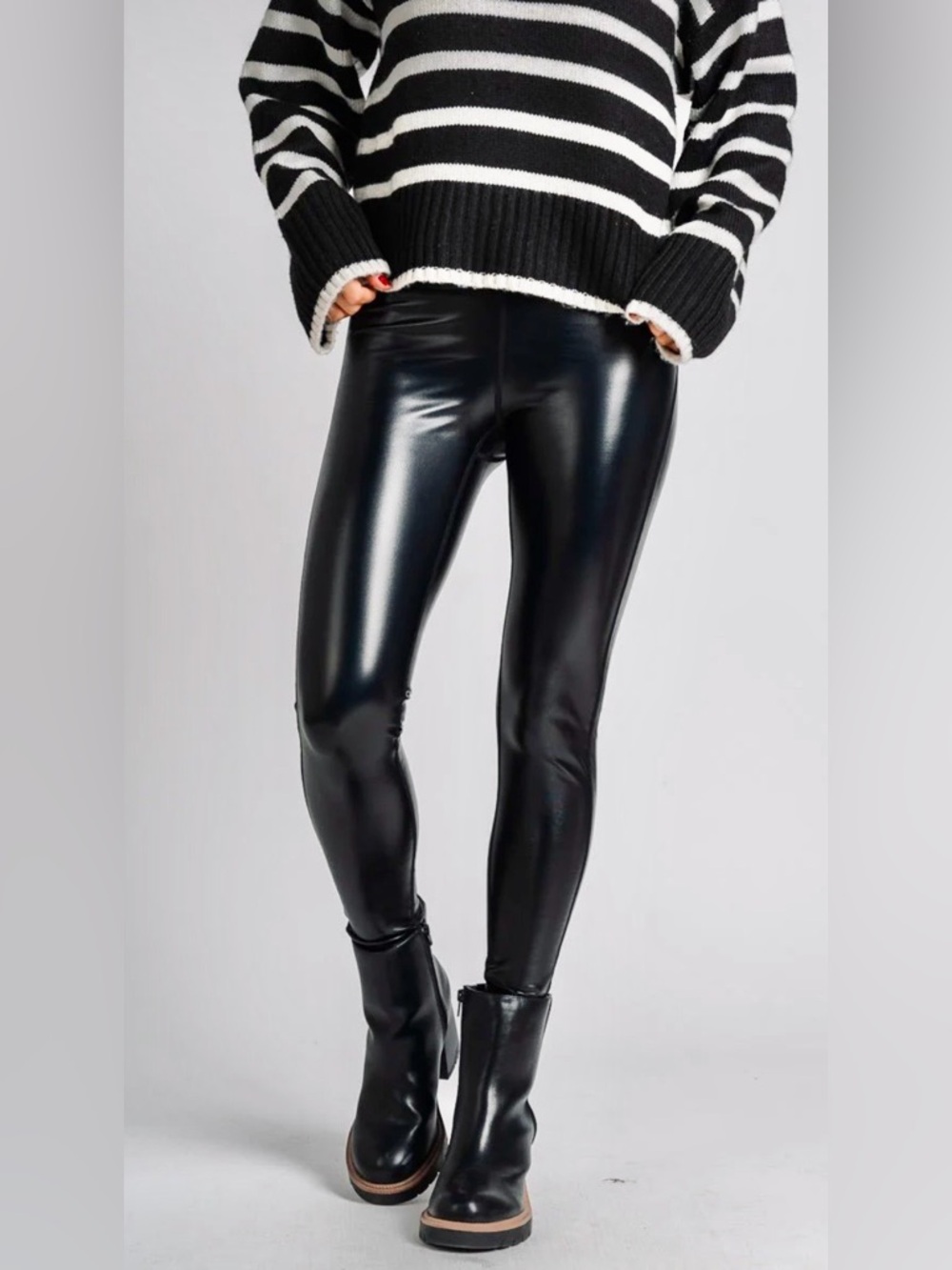 Fashion Nova So Sexy Shiny Black Faux Leather Rock Star ⭐️ Leggings  SZ Small